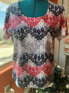 Avenue Short Sleeved Blouse W/ Black,Coral and White Sequined Wavy Pattern 18\20